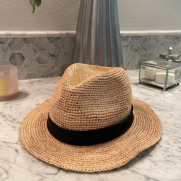 J. Crew | Accessories | Packable Straw Hat By Jcrew | Poshmark display picture 3